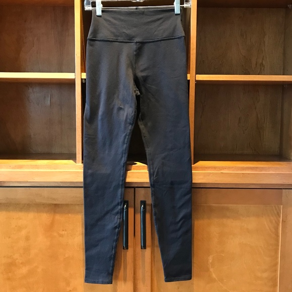 ALO BLACK HIGH-WAIST 7/8 LEGGING - Picture 2 of 7